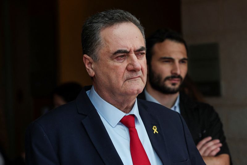 इजरायली रक्षा मंत्री के बयान से बढ़ी हलचल